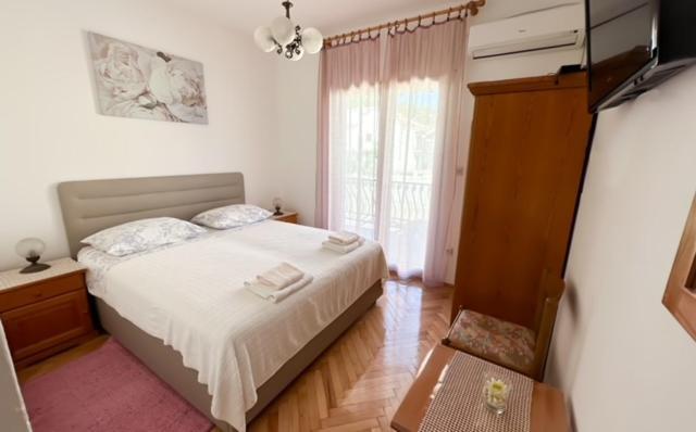Studio With Balcony Jelsa  Dış mekan fotoğraf