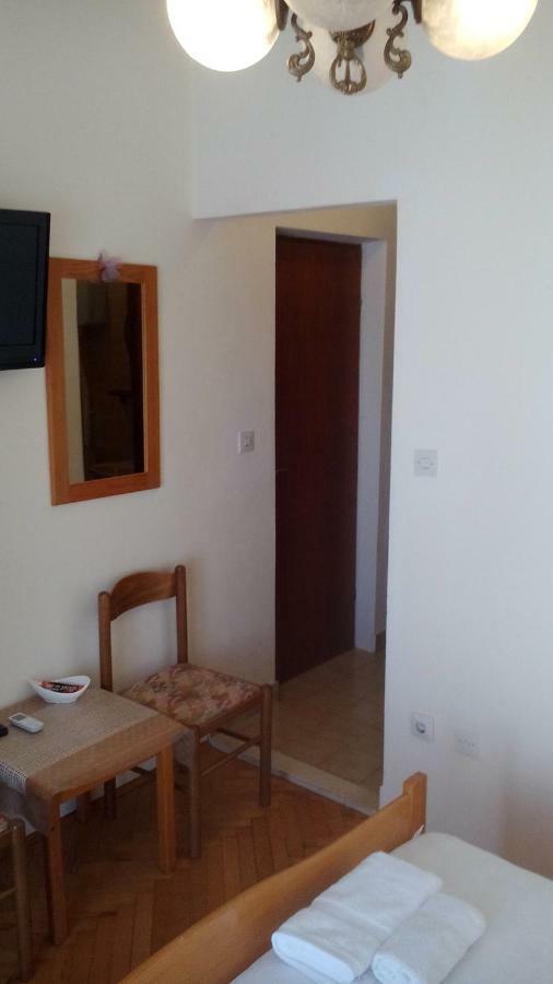 Studio With Balcony Jelsa  Dış mekan fotoğraf